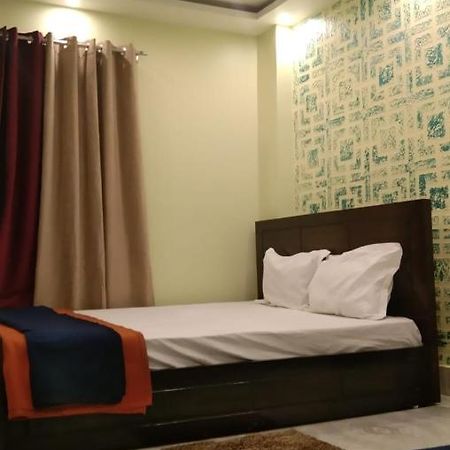 Dubby Indian Hotel Inn ! Puri Esterno foto