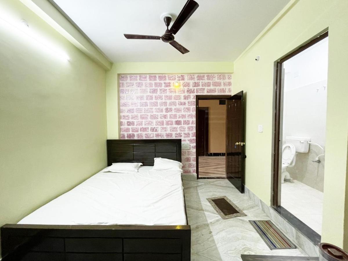 Dubby Indian Hotel Inn ! Puri Esterno foto